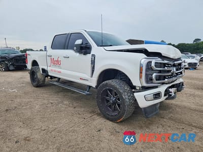Czwarte zdjęcie samochodu z boku: 2024 FORD F250 SUPER DUTY VIN:1FT8W2BM7REC67424 - miniatura