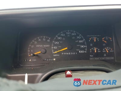 Zdjęcie 9 z 13 samochodu: 1999 CHEVROLET SUBURBAN K1500 VIN:3GNFK16R1XG264230 - miniatura