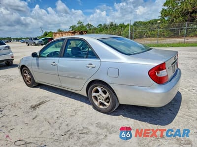 Drugie zdjęcie samochodu z przodu: 2003 TOYOTA CAMRY XLE VIN:4T1BE32K83U722335 - miniatura