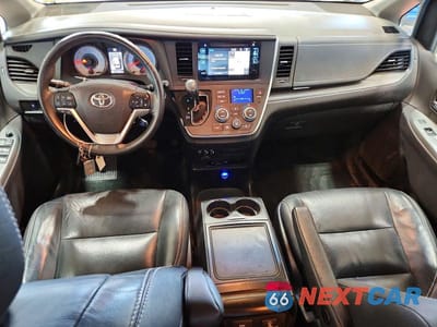 Zdjęcie 8 z 13 samochodu: 2017 TOYOTA SIENNA SE VIN:5TDXZ3DC0HS866316 - miniatura