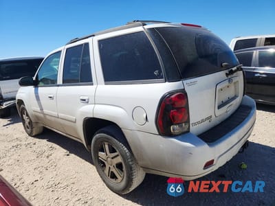 Drugie zdjęcie samochodu z przodu: 2008 CHEVROLET TRAILBLAZER LS VIN:1GNDS13S882133465 - miniatura