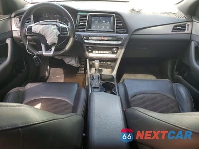 Zdjęcie 8 z 12 samochodu: 2019 HYUNDAI SONATA SPORT VIN:5NPE34AF0KH774536 - miniatura