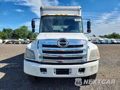 Piąte zdjęcie samochodu w środku: 2016 HINO 268A BOX TRUCK VIN:5PVNJ8JV1G4S60518 - miniatura
