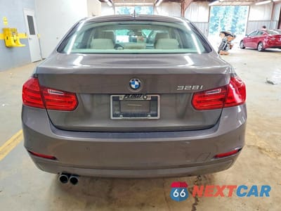 Zdjęcie 6 z 12 samochodu: 2014 BMW 328 I VIN:WBA3A5G50ENP32645 - miniatura