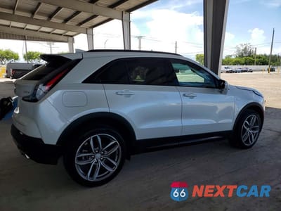 Trzecie zdjęcie samochodu z tyłu: 2023 CADILLAC XT4 SPORT VIN:1GYFZER4XPF101745 - miniatura