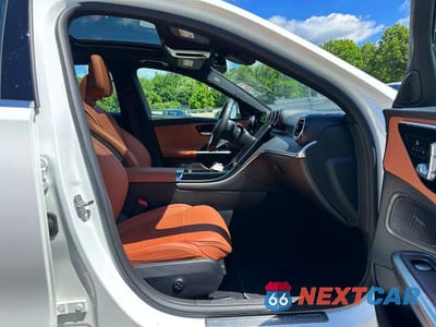 Zdjęcie 8 z 10 samochodu: 2025 MERCEDES-BENZ C 300 4MATIC VIN:W1KAF4HB5SR283368 - miniatura
