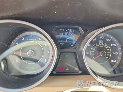 Zdjęcie 9 z 13 samochodu: 2013 HYUNDAI ELANTRA GLS VIN:KMHDH4AE4DU715918 - miniatura