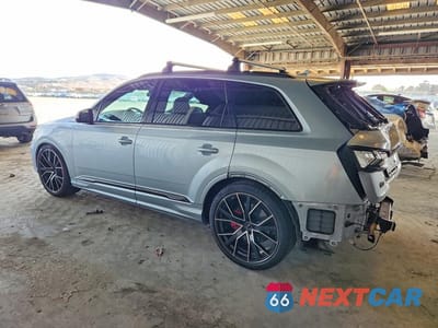 Drugie zdjęcie samochodu z przodu: 2024 AUDI Q7 PRESTIGE S-LINE VIN:WA1WXBF77RD007050 - miniatura