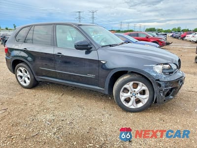 Czwarte zdjęcie samochodu z boku: 2011 BMW X5 XDRIVE50I VIN:5UXZV8C57BL417713 - miniatura