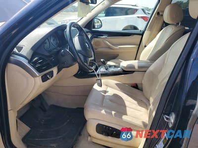Zdjęcie 7 z 13 samochodu: 2014 BMW X5 XDRIVE35D VIN:5UXKS4C53E0J94627 - miniatura