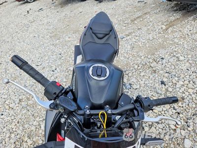 Piąte zdjęcie samochodu w środku: 2025 KAWASAKI ER500 VIN:ML5ERGF14SDA37730 - miniatura