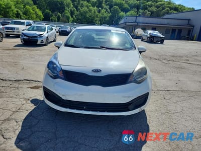 Piąte zdjęcie samochodu w środku: 2012 KIA RIO LX VIN:KNADM4A32C6052489 - miniatura