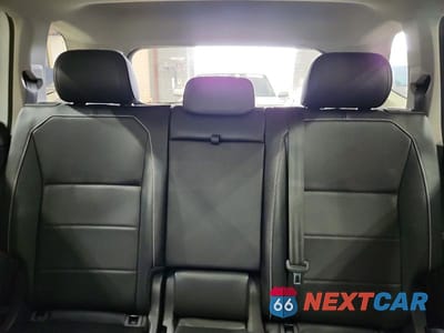 Zdjęcie 10 z 13 samochodu: 2021 VOLKSWAGEN TIGUAN SE VIN:3VV3B7AX6MM066102 - miniatura
