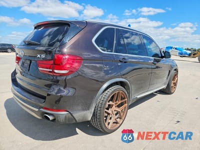 Trzecie zdjęcie samochodu z tyłu: 2015 BMW X5 XDRIVE35I VIN:5UXKR0C5XF0K57972 - miniatura