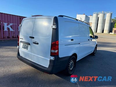 Czwarte zdjęcie samochodu z boku: 2016 MERCEDES-BENZ METRIS VIN:WD3PG2EA8G3107646 - miniatura