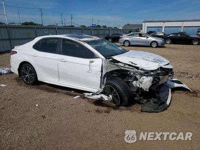 Czwarte zdjęcie samochodu z boku: 2020 TOYOTA CAMRY SE VIN:4T1G11AKXLU890890 - miniatura