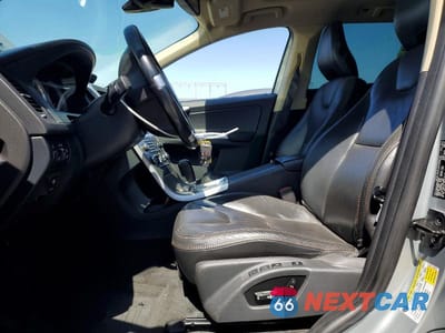 Zdjęcie 7 z 12 samochodu: 2011 VOLVO XC60 T6 VIN:YV4902DZ6B2145009 - miniatura
