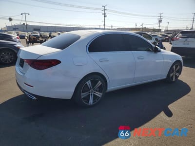 Trzecie zdjęcie samochodu z tyłu: 2022 MERCEDES-BENZ C 300 VIN:W1KAF4GB4NR010024 - miniatura