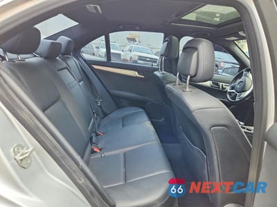 Zdjęcie 10 z 13 samochodu: 2013 MERCEDES-BENZ C 300 4MATIC VIN:WDDGF8AB3DR285876 - miniatura