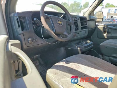 Zdjęcie 8 z 13 samochodu: 2014 CHEVROLET EXPRESS 1500 CARGO DELIVERY VAN VIN:1GCSGAFX1E1106117 - miniatura