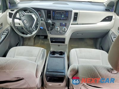 Zdjęcie 8 z 13 samochodu: 2015 TOYOTA SIENNA LE VIN:5TDKK3DCXFS560235 - miniatura