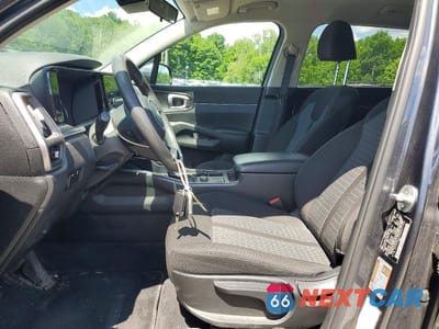 Zdjęcie 7 z 13 samochodu: 2021 KIA SORENTO LX VIN:5XYRG4LC3MG021750 - miniatura