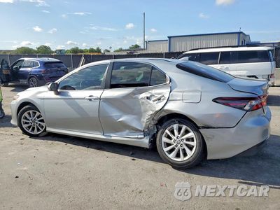 Drugie zdjęcie samochodu z przodu: 2023 TOYOTA CAMRY LE VIN:4T1C11BK5PU102777 - miniatura