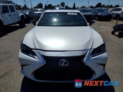 Piąte zdjęcie samochodu w środku: 2021 LEXUS ES 300H BASE VIN:58ACA1C17MU003355 - miniatura