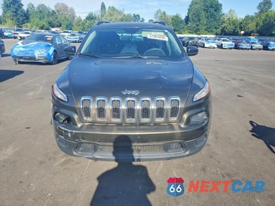 Piąte zdjęcie samochodu w środku: 2015 JEEP CHEROKEE SPORT VIN:1C4PJMAB9FW774563 - miniatura