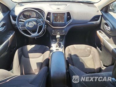 Zdjęcie 8 z 13 samochodu: 2017 JEEP CHEROKEE LATITUDE VIN:1C4PJMCS3HW600049 - miniatura