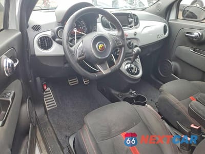 Zdjęcie 8 z 12 samochodu: 2017 FIAT 500 ABARTH VIN:3C3CFFFH1HT547891 - miniatura