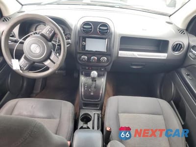 Zdjęcie 8 z 13 samochodu: 2015 JEEP COMPASS SPORT VIN:1C4NJCBA4FD318201 - miniatura