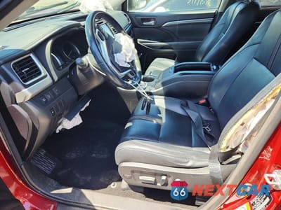 Zdjęcie 7 z 14 samochodu: 2018 TOYOTA HIGHLANDER SE VIN:5TDJZRFH3JS805162 - miniatura