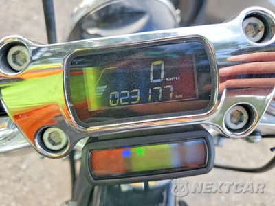 Zdjęcie 7 z 9 samochodu: 2020 HARLEY-DAVIDSON FXST VIN:1HD1BVJ1XLB049605 - miniatura
