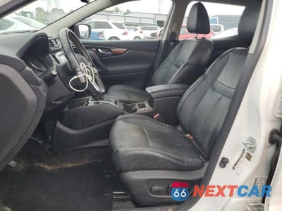 Zdjęcie 7 z 14 samochodu: 2017 NISSAN ROGUE SPORT SL VIN:JN1BJ1CR2HW114244 - miniatura