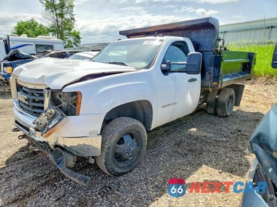 2008 GMC SIERRA K3500 1GDJK34K78E167946 - główne zdjęcie licytacji z USA - miniatura