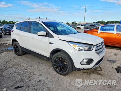 Czwarte zdjęcie samochodu z boku: 2019 FORD ESCAPE SE VIN:1FMCU0GD1KUA59396 - miniatura
