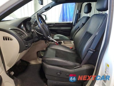 Zdjęcie 7 z 13 samochodu: 2017 DODGE GRAND CARAVAN SXT VIN:2C4RDGCG5HR746958 - miniatura