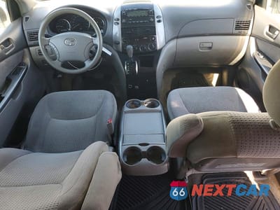 Zdjęcie 8 z 14 samochodu: 2006 TOYOTA SIENNA LE 8 PASSENGER VIN:5TDZA23C06S467768 - miniatura