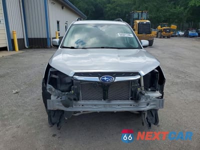 Piąte zdjęcie samochodu w środku: 2017 SUBARU FORESTER 2.5I PREMIUM VIN:JF2SJAEC5HH409351 - miniatura