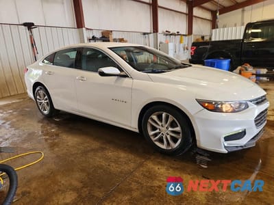 Czwarte zdjęcie samochodu z boku: 2018 CHEVROLET MALIBU LT VIN:1G1ZD5ST5JF151522 - miniatura