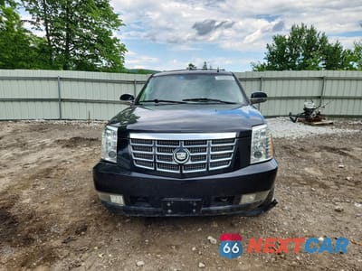 Piąte zdjęcie samochodu w środku: 2011 CADILLAC ESCALADE LUXURY VIN:1GYS4BEF5BR356135 - miniatura