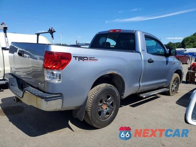Trzecie zdjęcie samochodu z tyłu: 2011 TOYOTA TUNDRA GRADE VIN:5TFKY5F10BX004607 - miniatura