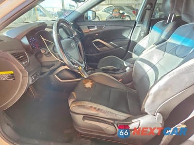 Zdjęcie 7 z 12 samochodu: 2017 HYUNDAI VELOSTER TURBO VIN:KMHTC6AE8HU310320 - miniatura