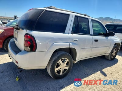Trzecie zdjęcie samochodu z tyłu: 2008 CHEVROLET TRAILBLAZER LS VIN:1GNDS13S882133465 - miniatura