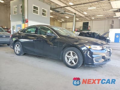 Czwarte zdjęcie samochodu z boku: 2016 CHEVROLET MALIBU LS VIN:1G1ZB5STXGF239707 - miniatura
