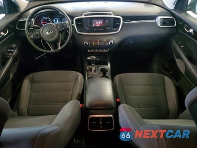 Zdjęcie 8 z 13 samochodu: 2016 KIA SORENTO LX VIN:5XYPGDA33GG080084 - miniatura