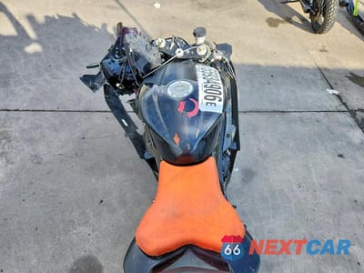 Zdjęcie 6 z 9 samochodu: 2006 YAMAHA YZFR6 C VIN:JYARJ12Y16A001203 - miniatura