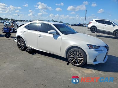Czwarte zdjęcie samochodu z boku: 2017 LEXUS IS 200T VIN:JTHBA1D25H5055385 - miniatura