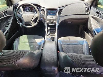 Zdjęcie 8 z 12 samochodu: 2011 HYUNDAI SONATA SE VIN:5NPEC4AC7BH291339 - miniatura
